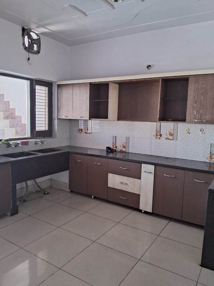 Kitchen, chandigarh road 2 Bedroom 1350 Sq.Ft. Builder Floor In Chandigarh Road Ludhiana 9061021