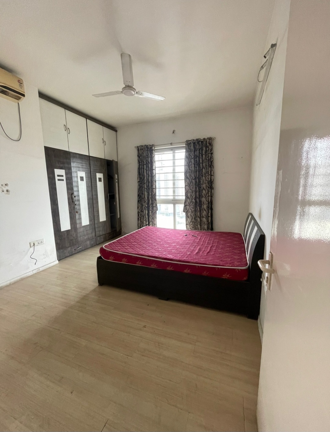 3 BHK Apartment For Sale in Sheth Vasant Lawns