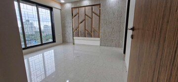 Room in 2 BHK Apartment at Lashkaria Empress, Andheri West – for Rent