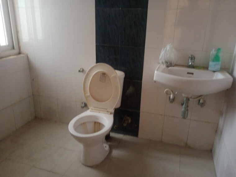 Bathroom, sidhartha-ncr-one 3 Bedroom 1910 Sq.Ft. Apartment In Sector 95 Gurgaon 9060974