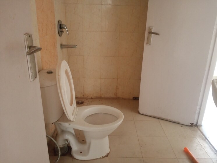 Bathroom, sidhartha-ncr-one 3 Bedroom 1910 Sq.Ft. Apartment In Sector 95 Gurgaon 9060974