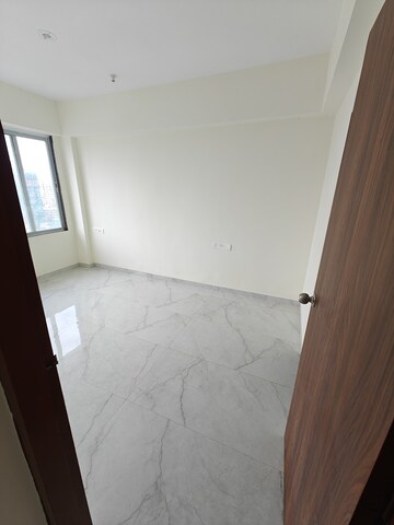 Room in 1 BHK Apartment at Grant Road – for Sale