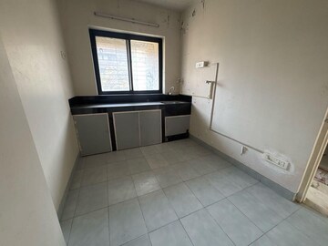 Room in 2 BHK Apartment at Dn Nagar – for Rent