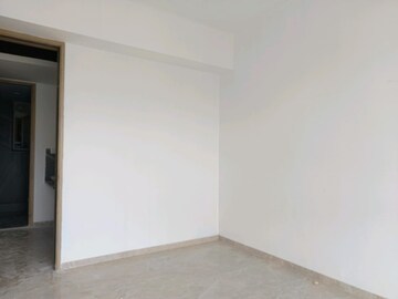 Room in 3.5 BHK Apartment at Kundan Presidia, Nibm Road – for Rent