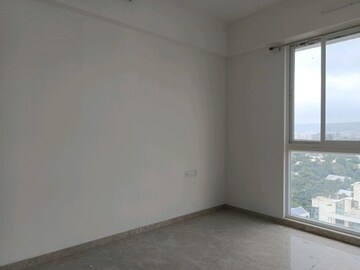 Room in 3.5 BHK Apartment at Kundan Presidia, Nibm Road – for Rent