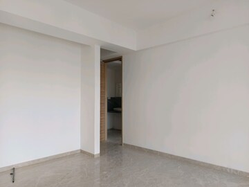 Room in 3.5 BHK Apartment at Kundan Presidia, Nibm Road – for Rent