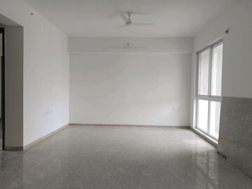 Room in 3.5 BHK Apartment at Kundan Presidia, Nibm Road – for Rent