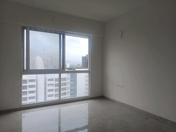 Room in 3.5 BHK Apartment at Kundan Presidia, Nibm Road – for Rent