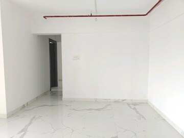 Room in 2 BHK Apartment at RNA NG Eclat, Andheri West – for Rent