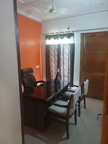 Living Room in 3 BHK Builder Floor at Sector 17 – for Rent