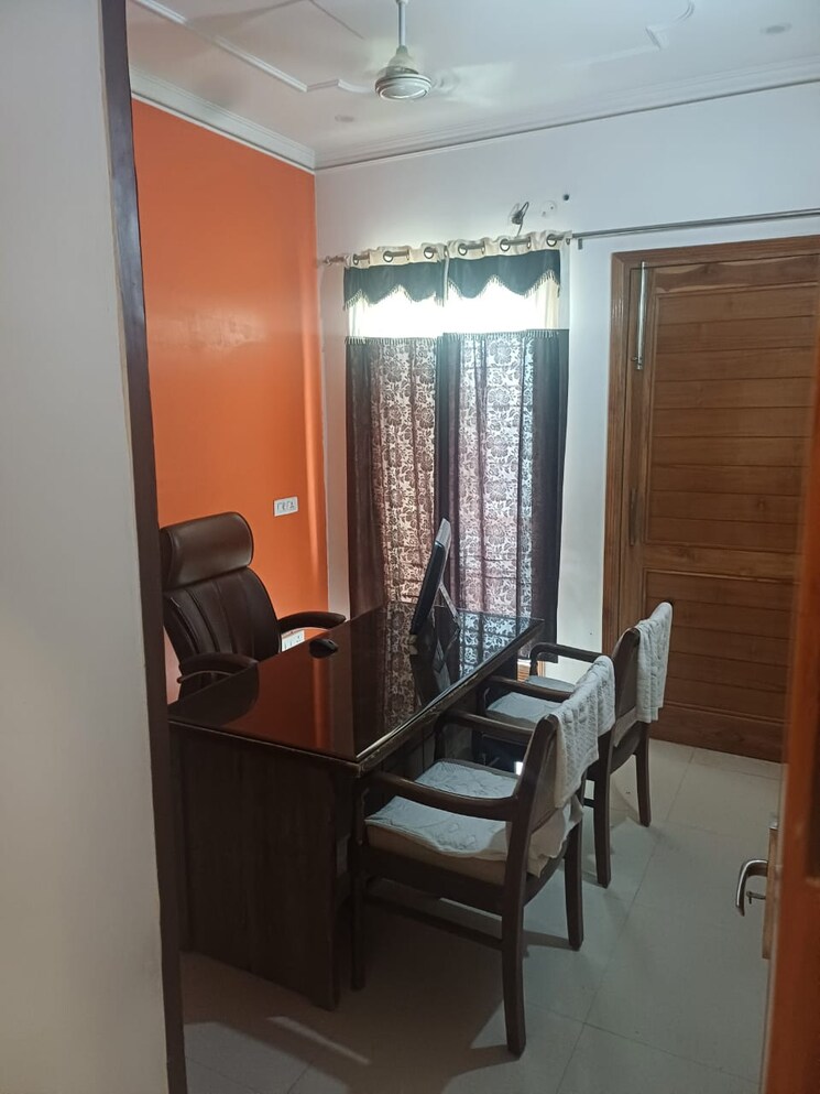 Living Room, sector 17 3 Bedroom 2000 Sq.Ft. Builder Floor In Sector 17 Panchkula 9061024