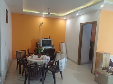 Living Room in 3 BHK Builder Floor at Sector 17 – for Rent