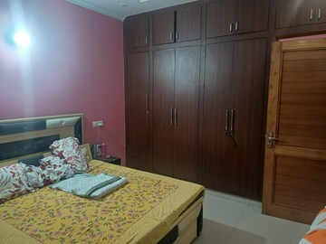 Bedroom in 3 BHK Builder Floor at Sector 17 – for Rent