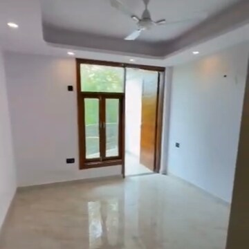 Room in 2 BHK Builder Floor at Vasant Kunj – for Sale