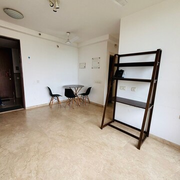 Room in 1 BHK Apartment at Hiranandani Solitaire Studio Apartment, Hiranandani Estate – for Rent