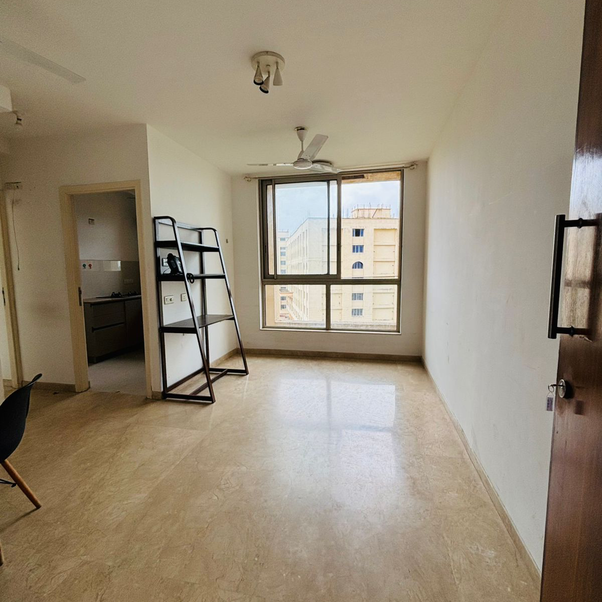 1 BHK Apartment For Rent in Hiranandani Solitaire Studio Apartment