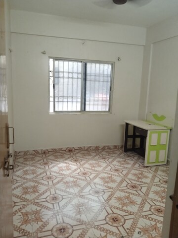 Room in 1 BHK Apartment at Jagrut CHS, Gokhalenagar – for Rent