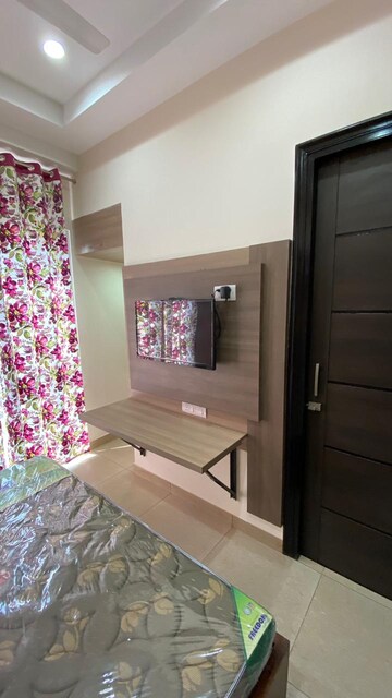 Room in  Pg at Ferozepur Road – for Rent