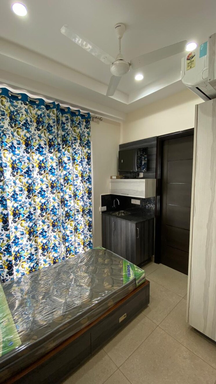 Room, ferozepur road Pg For Boys In Ferozepur Road 9061099