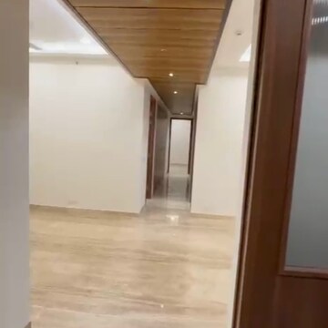 Building Lobby in 3 BHK Apartment at Ambience Creacions, Sector 22 – for Rent