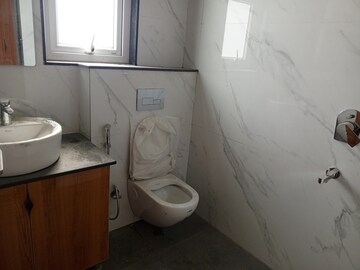 Bathroom in 3 BHK Apartment at Ashoka Group Housing Society, Sector 56 – for Rent