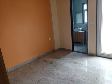 Room in 3 BHK Apartment at Ashoka Group Housing Society, Sector 56 – for Rent