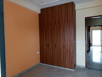 Room in 3 BHK Apartment at Ashoka Group Housing Society, Sector 56 – for Rent