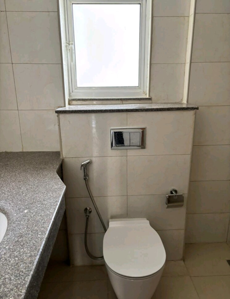 Bathroom, godrej-woods 4 Bedroom 2166 Sq.Ft. Apartment In Sector 43 Noida 9061160