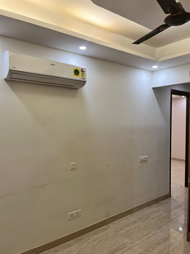 Room, suncity-sukriti-cghs-ltd 3 Bedroom 1850 Sq.Ft. Apartment In Sector 57 Gurgaon 9061184