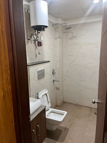 Bathroom in 3 BHK Apartment at Suncity Sukriti CGHS Ltd, Sector 57 – for Rent