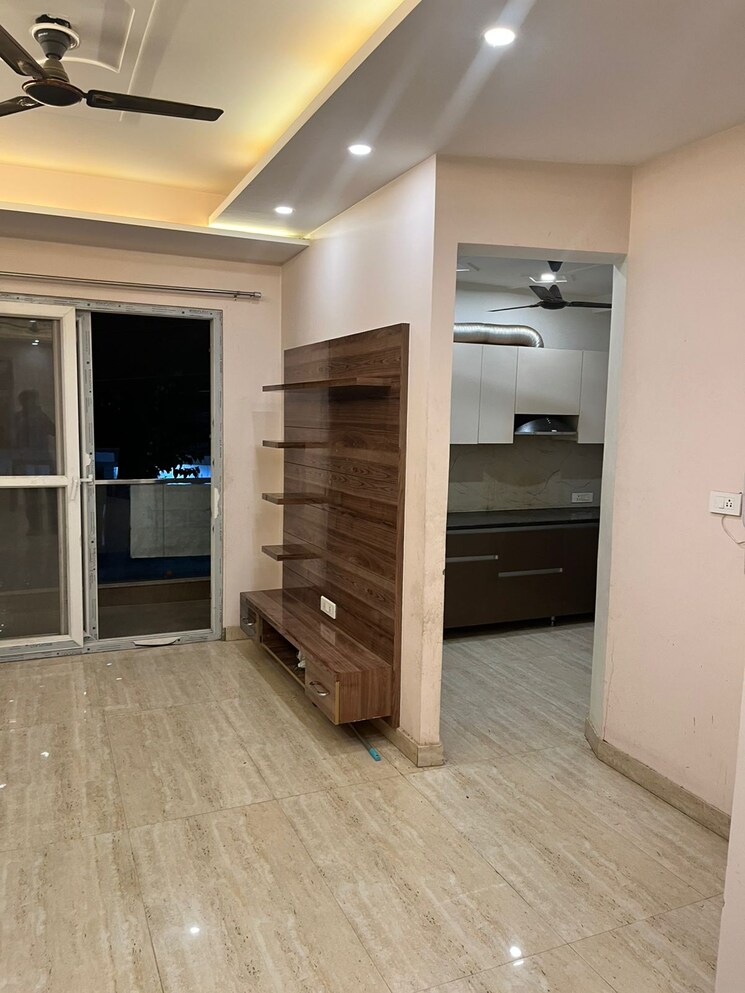 Room, suncity-sukriti-cghs-ltd 3 Bedroom 1850 Sq.Ft. Apartment In Sector 57 Gurgaon 9061184