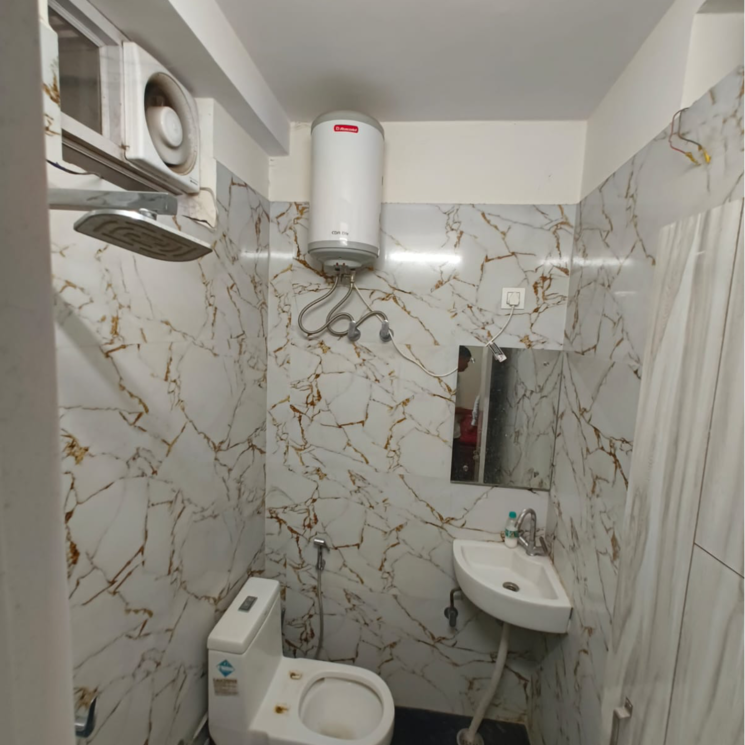 Bathroom, sgm nagar 5 Bedroom 250 Sq.Yd. Builder Floor In Sgm Nagar Faridabad 9061246