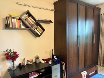 Furnished Amenities in 2 BHK Apartment at Lokhandwala Complex, Andheri West – for Rent