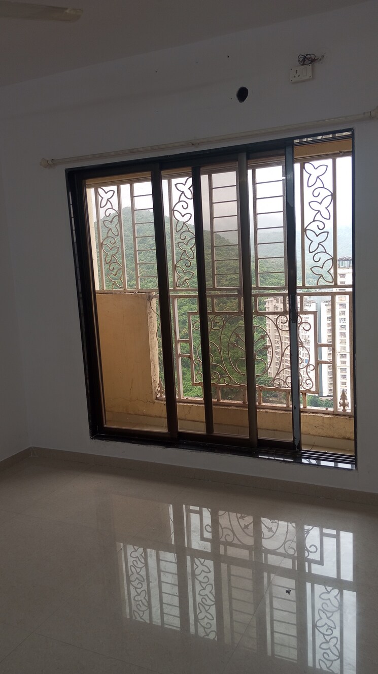 Room, cosmos-jewels 3 Bedroom 960 Sq.Ft. Apartment In Ghodbunder Road Thane 9061244