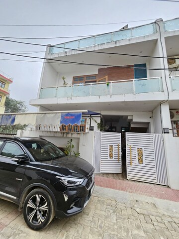 3 BHK Villa – Exterior View View at Arjunganj - for Rent