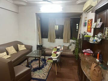 Living Room in 2 BHK Apartment at Mahim West – for Rent