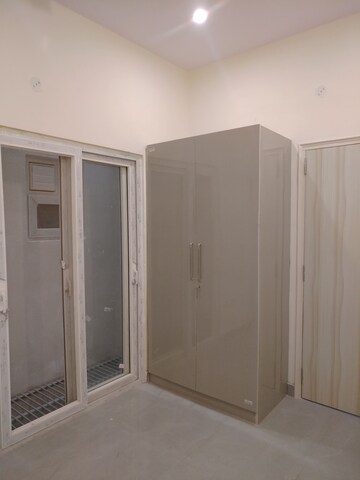 Room in 6+ BHK Villa at Vishal Sahakari Awas Samiti , Siddharth Vihar – for Rent