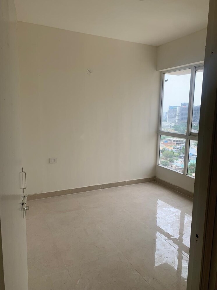 Room, sector 76 2 Bedroom 804 Sq.Ft. Apartment In Sector 76 Gurgaon 9061220