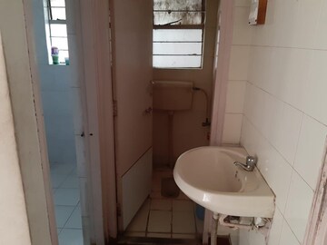 Bathroom in 2 BHK Apartment at Kothrud – for Rent