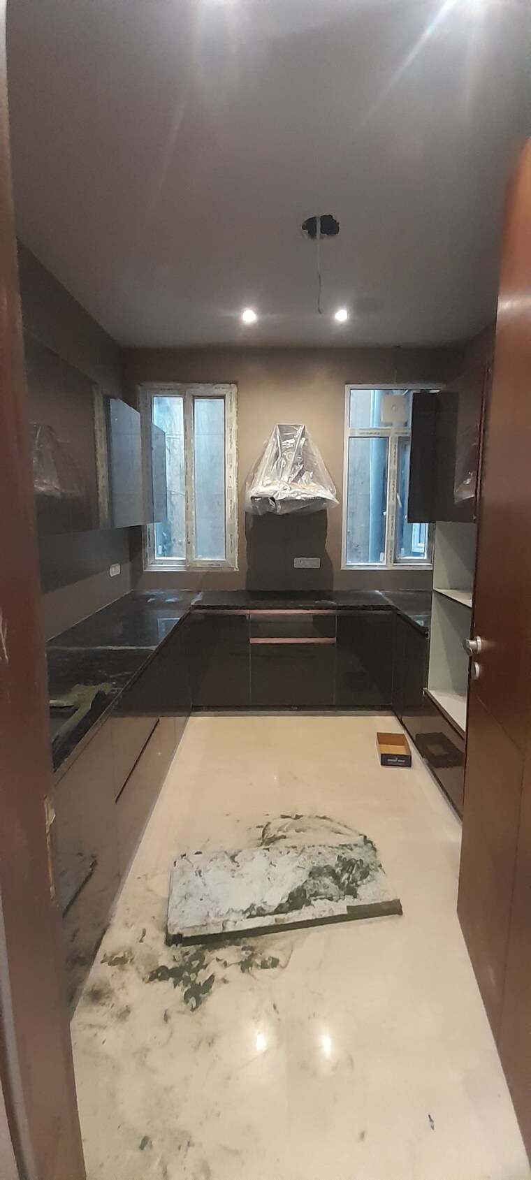 Kitchen, chittaranjan park 3 Bedroom 210 Sq.Yd. Builder Floor In Chittaranjan Park Delhi 9061270