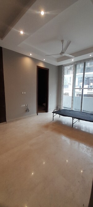 Room in 3 BHK Builder Floor at Chittaranjan Park – for Sale