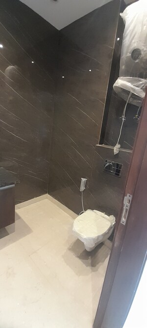 Attached Bathroom in 3 BHK Builder Floor at Chittaranjan Park – for Sale