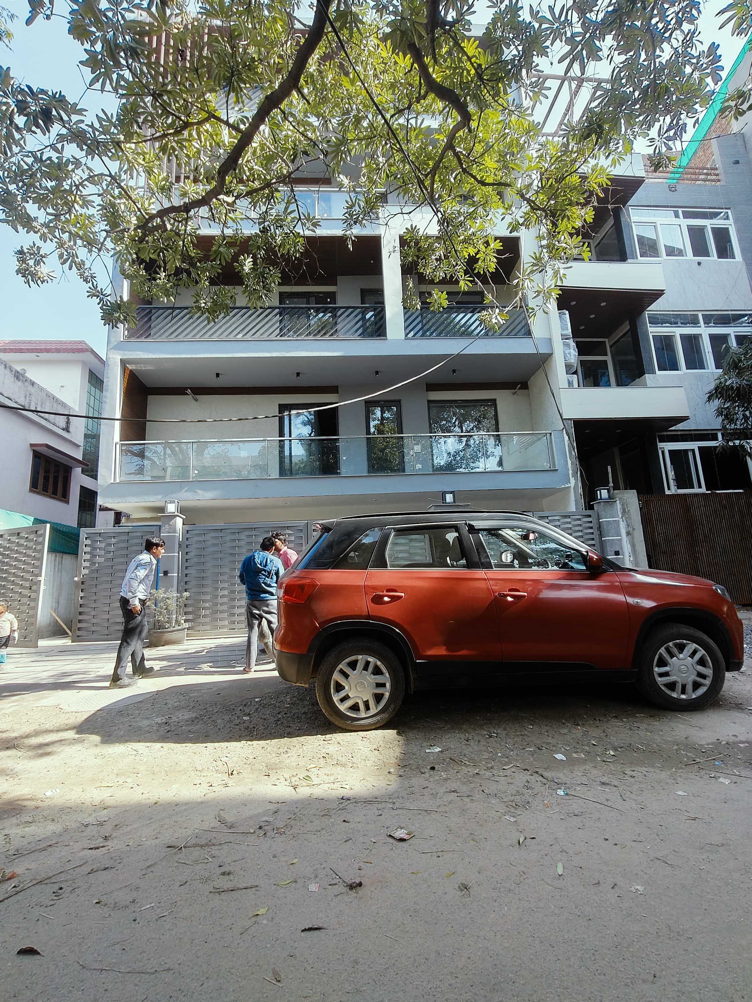 4 BHK + Servant Room Builder Floor For Rent in DLF City Phase IV