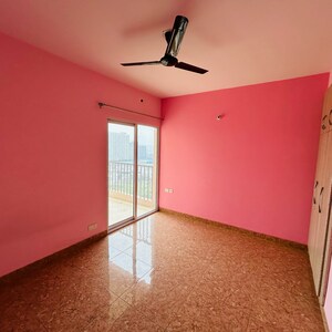 Room in 3.5 BHK Apartment at SKA Greenarch, Panchsheel Green – for Sale