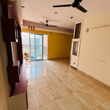 Room in 3.5 BHK Apartment at SKA Greenarch, Panchsheel Green – for Sale