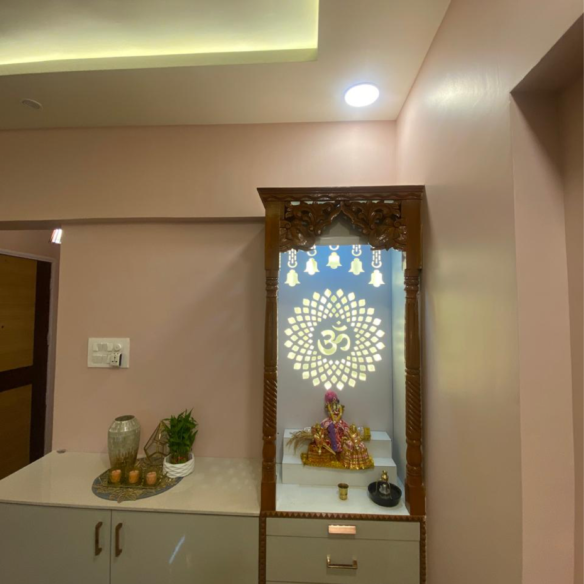 2 BHK Apartment For Sale in Essen Shonest Towers