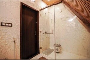Bathroom in 5 BHK Villa at Sahastradhara Road – for Sale