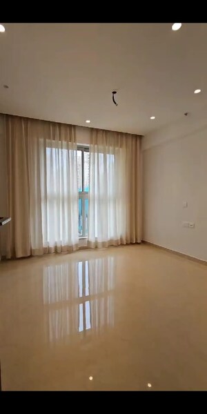 Room in 3 BHK Apartment at Hiranandani Highland, Powai – for Sale