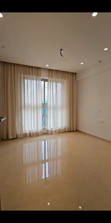 Room in 3 BHK Apartment at Hiranandani Highland, Powai – for Sale