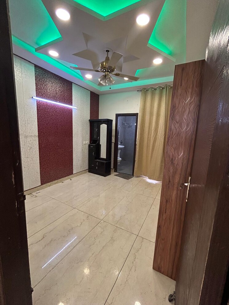 Room, bliss-orra 3 Bedroom 1900 Sq.Ft. Apartment In Ambala Highway Zirakpur 9061330